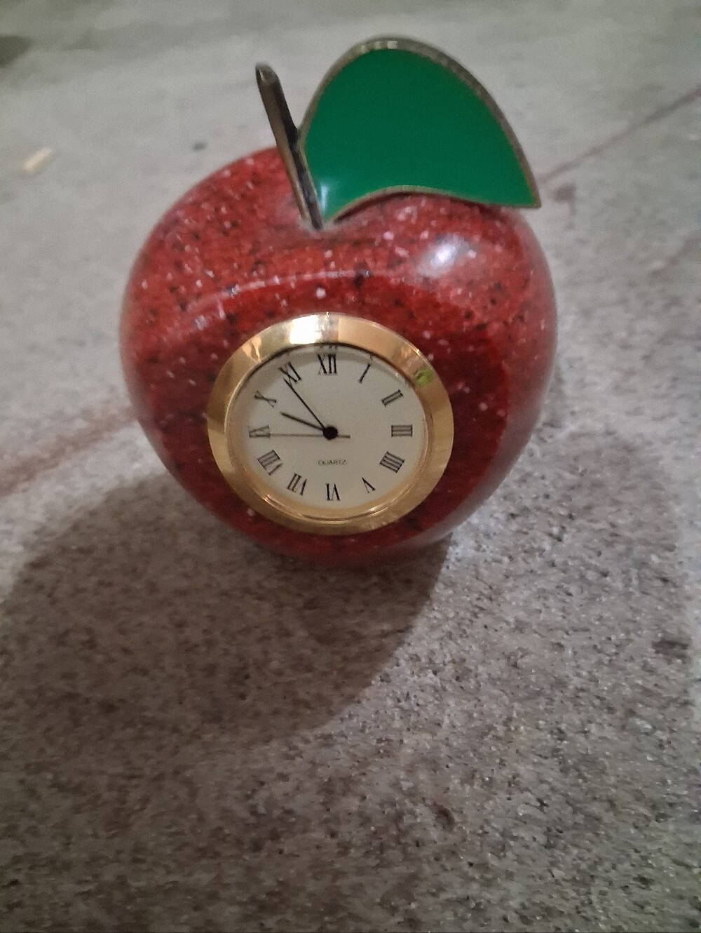Vintage. 1990's Red Marble Apple Clock Paperweight Made in Taiwan